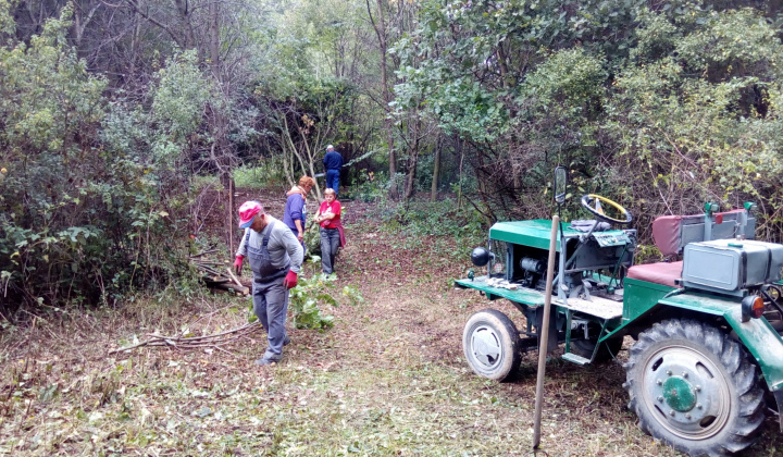 4. fotografia fotogalérie 16.9.2017 Čistenie okolia studničky